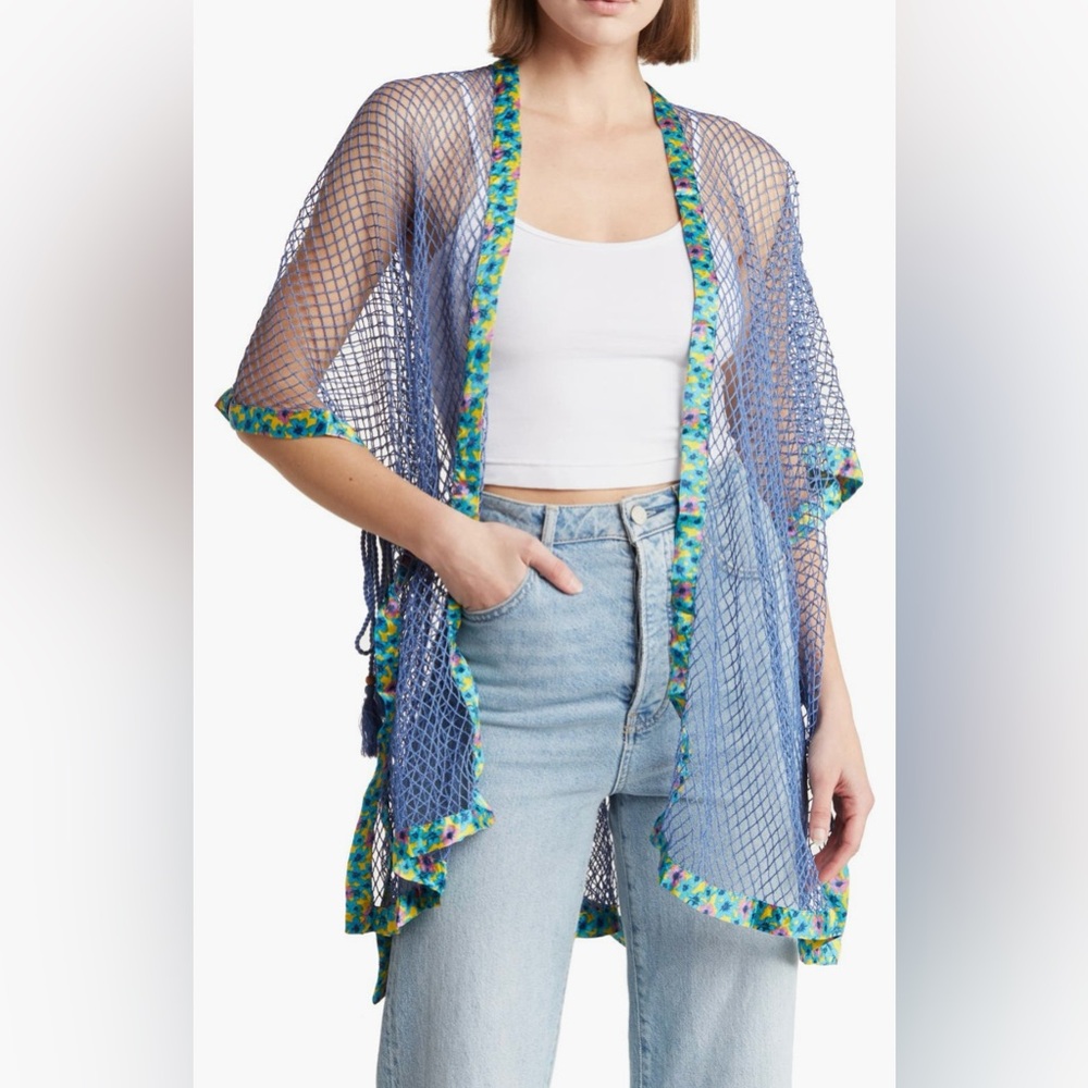NWT Steve Madden Women’s Open Weave Topper Blue One Size‎ Flower Print Trim